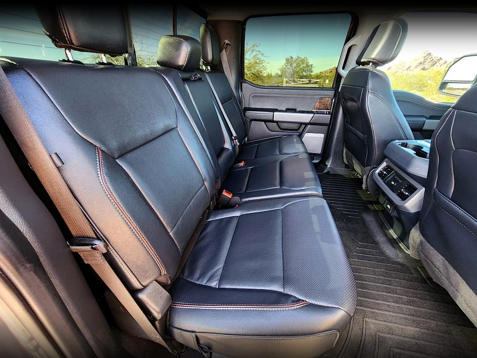 2023 Ford F-250 Lariat photo 19