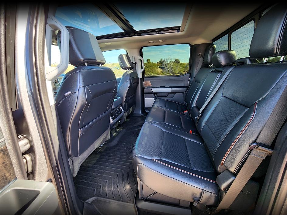 2023 Ford F-250 Lariat photo 16