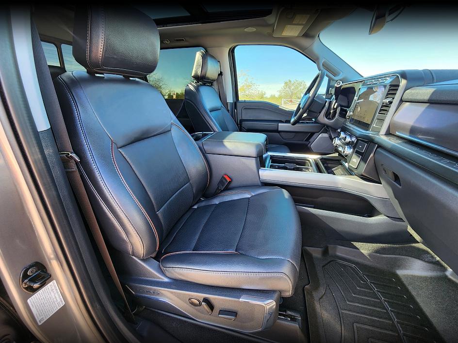 2023 Ford F-250 Lariat photo 21