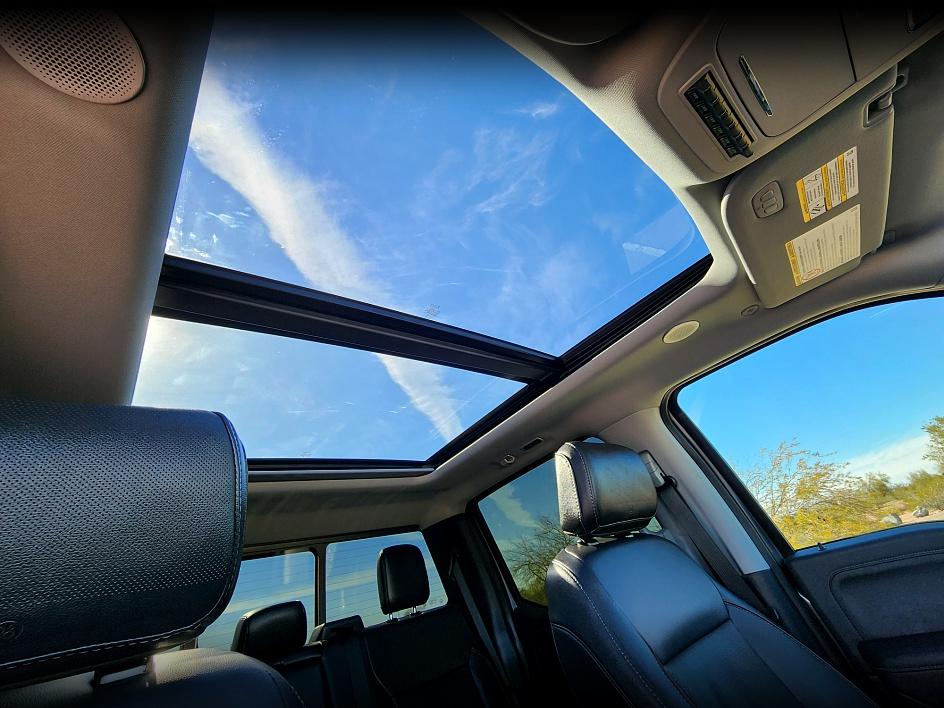 2023 Ford F-250 Lariat photo 23