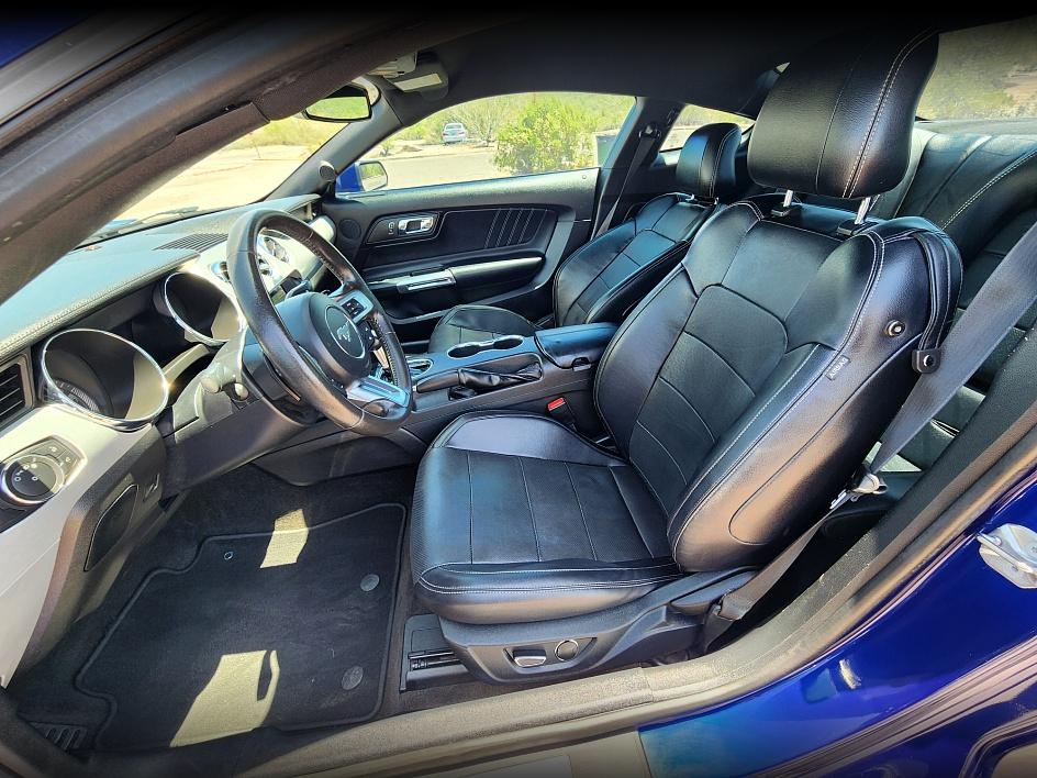 2016 Ford Mustang EcoBoost Premium photo 7
