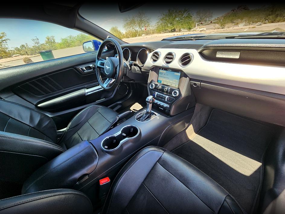 2016 Ford Mustang EcoBoost Premium photo 15