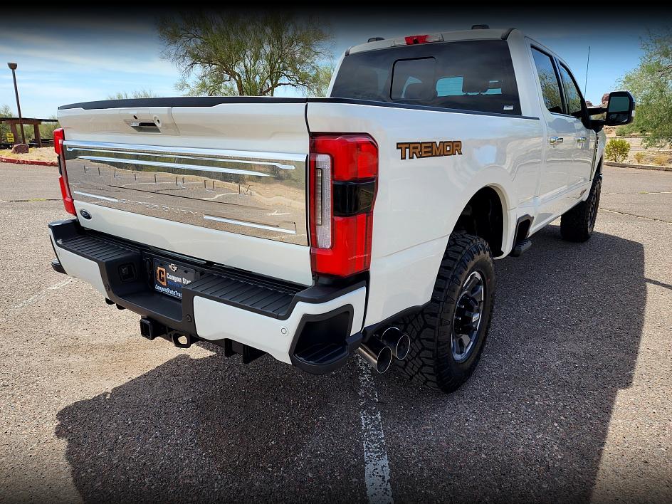 2023 Ford F-350 Platinum photo 4