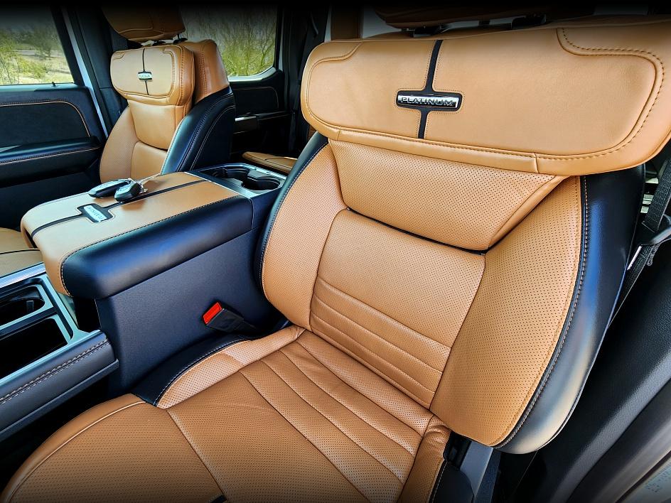 2023 Ford F-350 Platinum photo 10