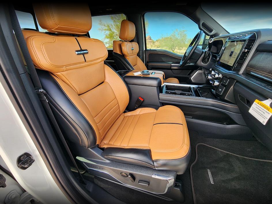 2023 Ford F-350 Platinum photo 15