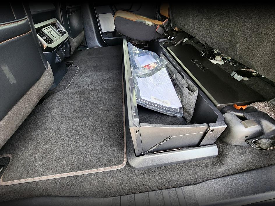 2023 Ford F-350 Platinum photo 13
