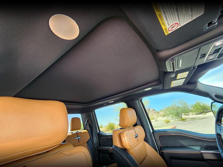 2023 Ford F-350 Platinum photo 17