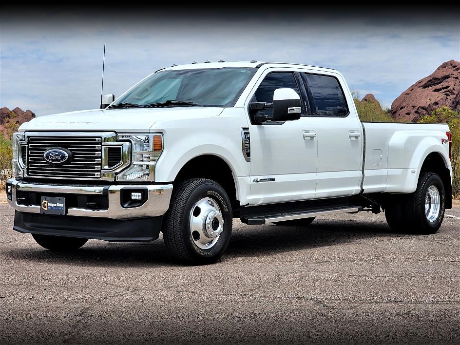 2022 Ford F-350 Super Duty Lariat's photo