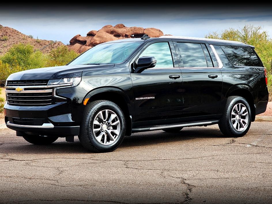 2022 Chevrolet Suburban LT's photo
