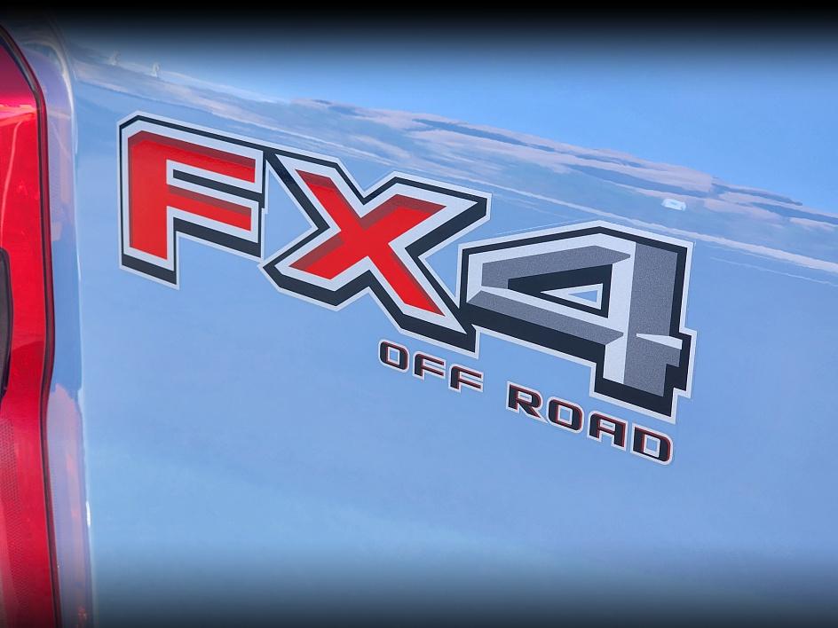 2024 Ford F-350 Super Duty Platinum - Photo 11