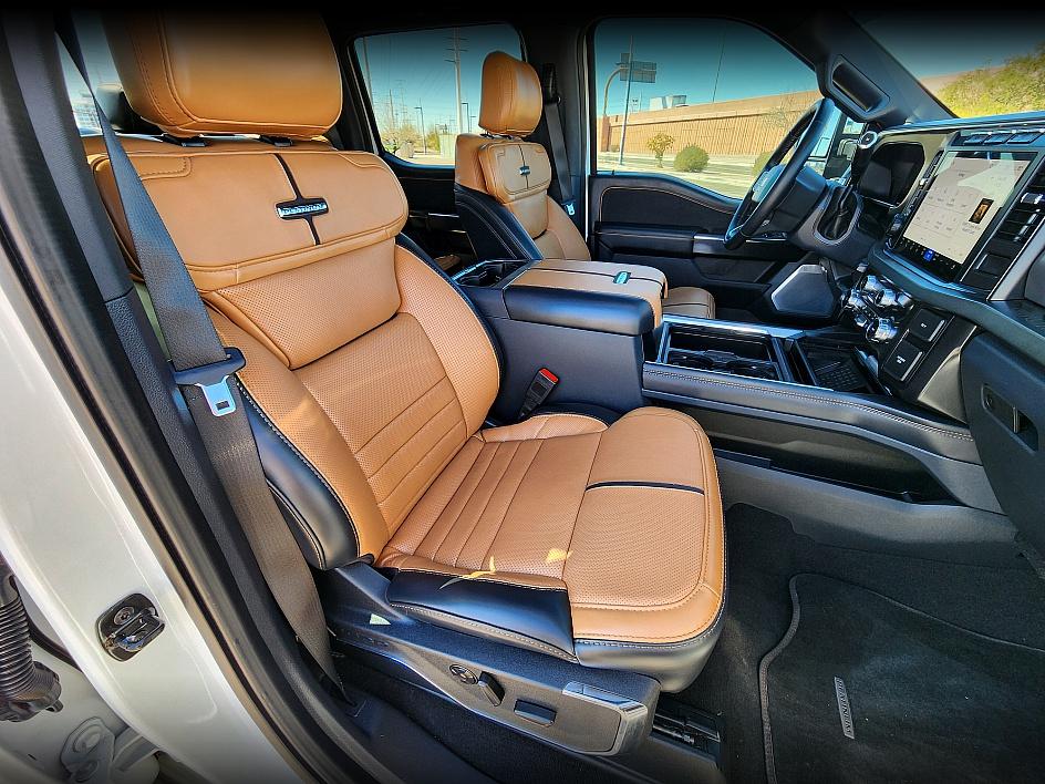2024 Ford F-450 Super Duty Platinum - Photo 17